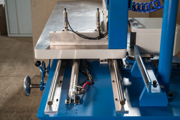 C117 - Table and Table Bearings